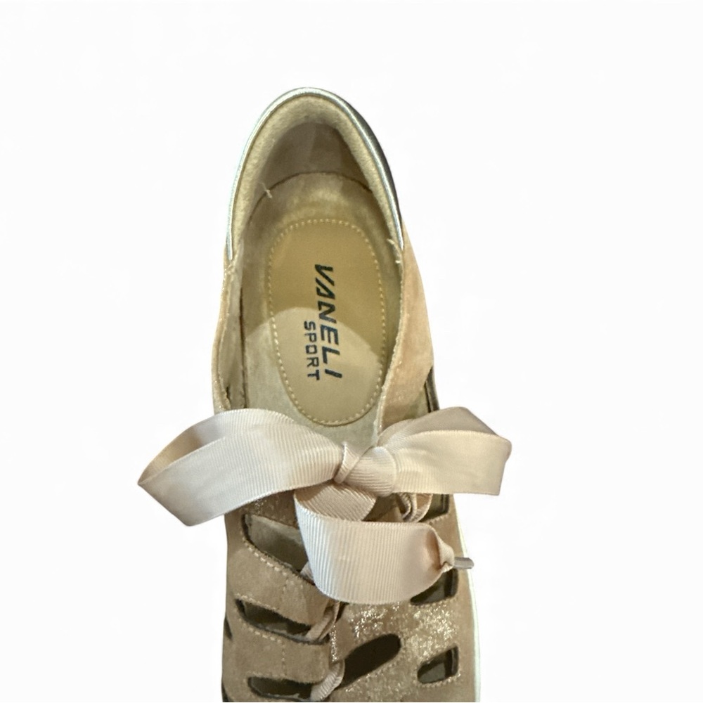 Vaneli Sport Odar Cut Out Sneaker With Ribbon Laces Size 8 - Picture 7 of 10